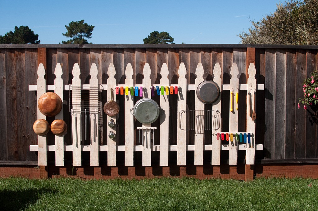Kids Outdoor Fence
 Turning The Backyard Into A Playground – Cool Projects