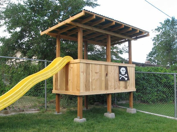 Kids Outdoor Fort
 40 DIY Backyard Ideas a Small Bud