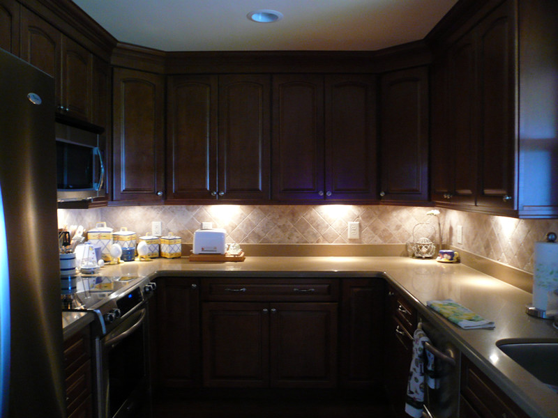 Kitchen Cabinet Light
 How to choose the right lighting for closets cabinets
