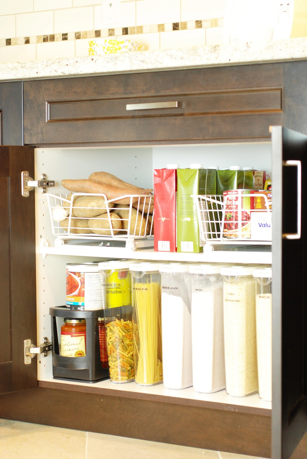 Kitchen Cabinet Organizers Lowes
 Most Popular 39 Lowe S Kitchen Cabinets Pantry Storage