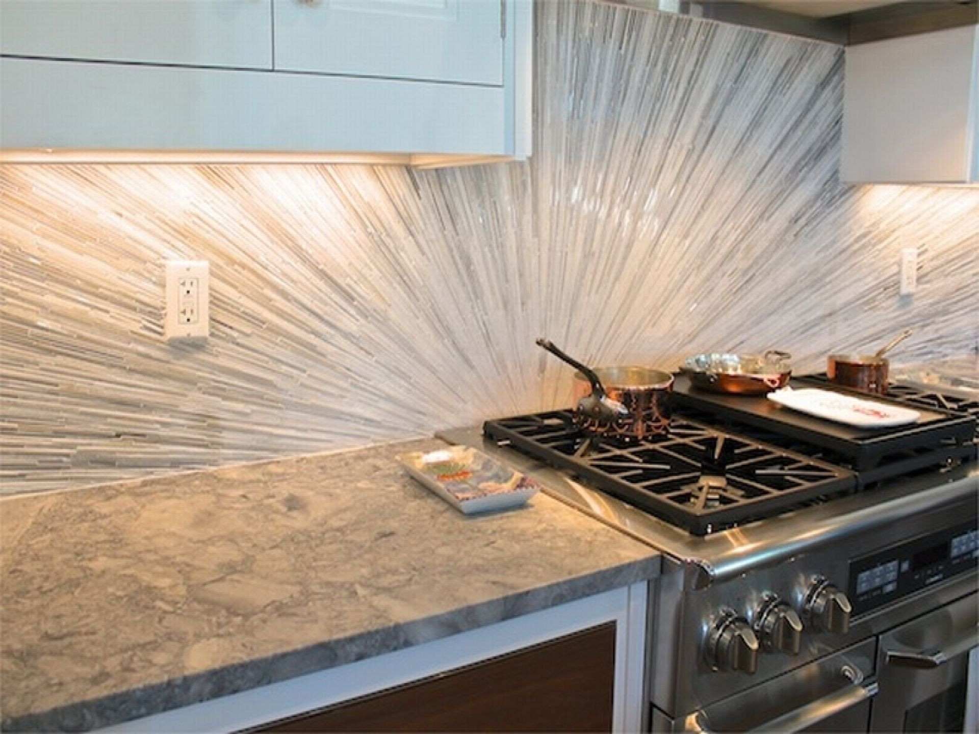 Kitchen Glass Backsplash Ideas
 Backsplash Tile Ideas for More Attractive Kitchen Traba
