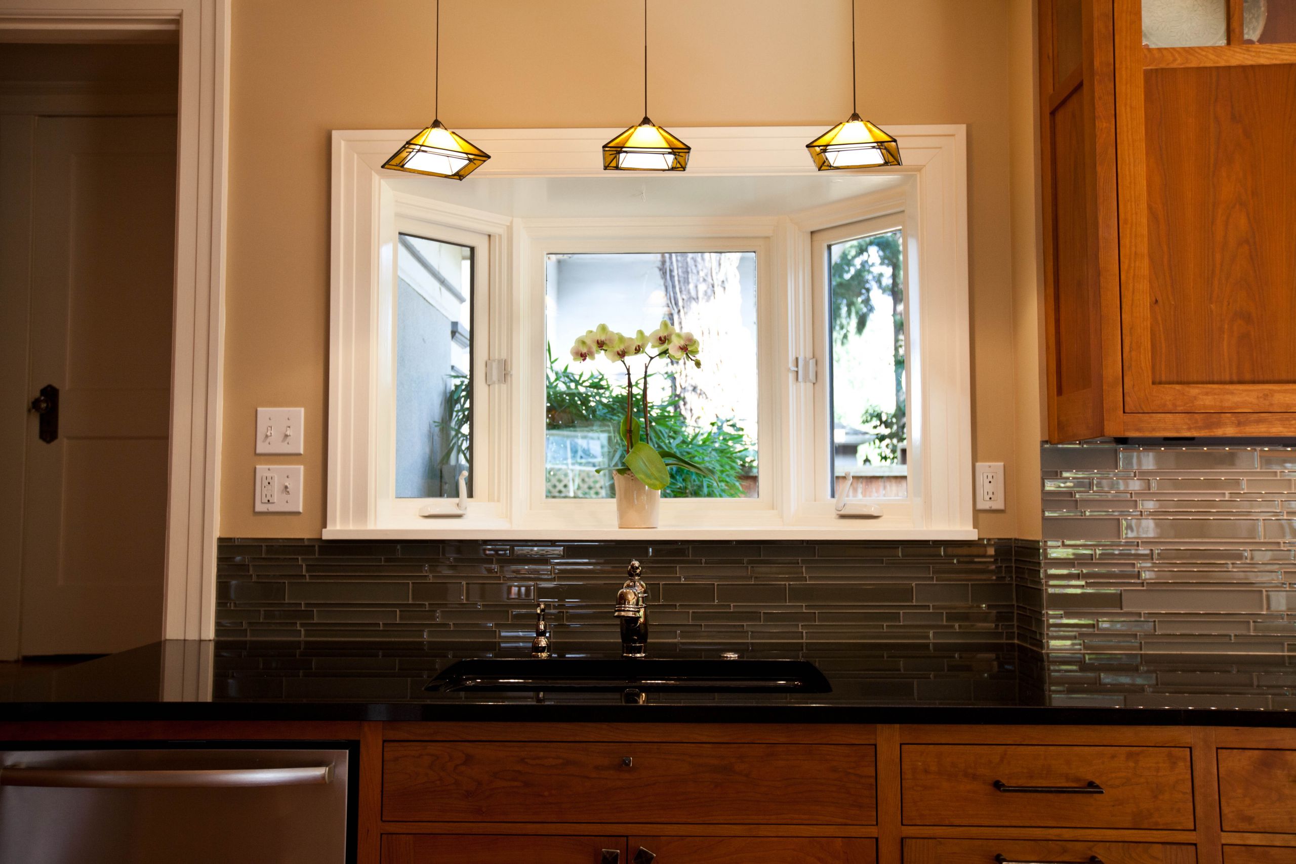 Kitchen Sink Light Fixtures
 Most Re mended Lighting over Kitchen Sink – HomesFeed