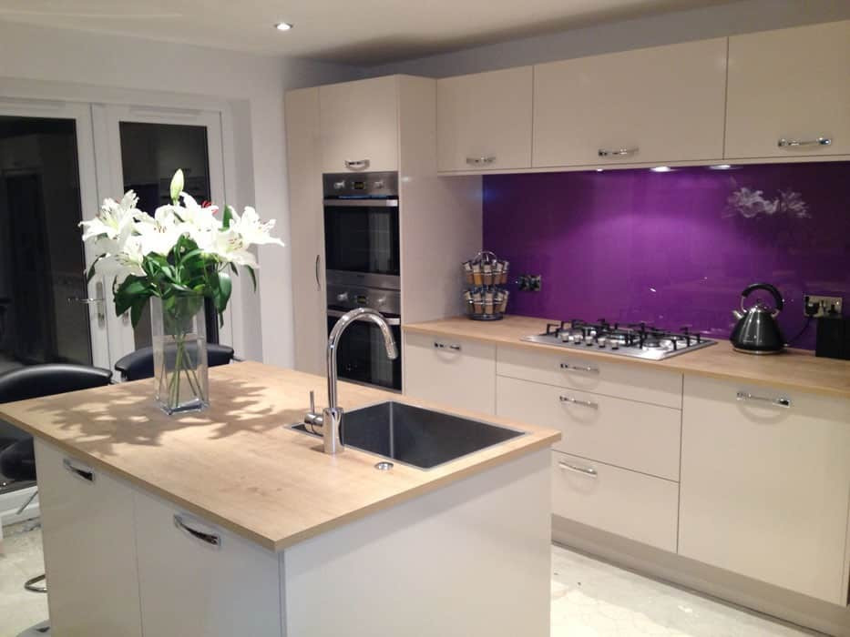 Kitchen Wall Coverings
 The latest technology produces high quality kitchen glass