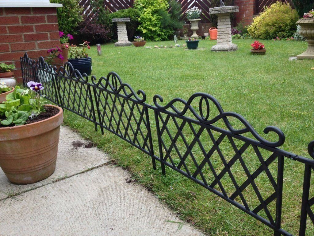 Landscape Border Fence
 4X Vintage Black Iron Effect Plastic Garden Lawn Edging