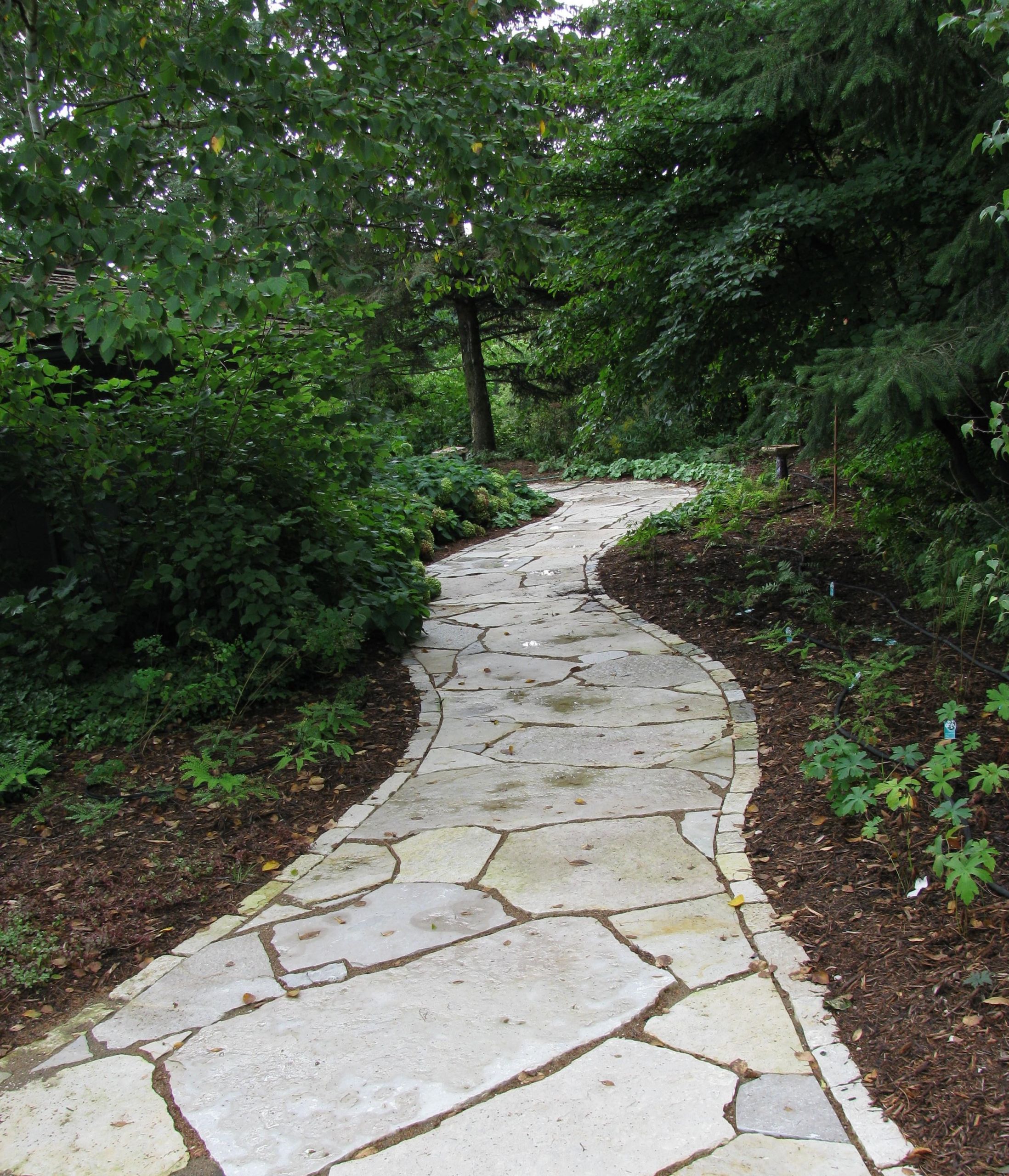 Landscape Edging Stones
 Forging a Path Using Natural Stone Use Natural Stone