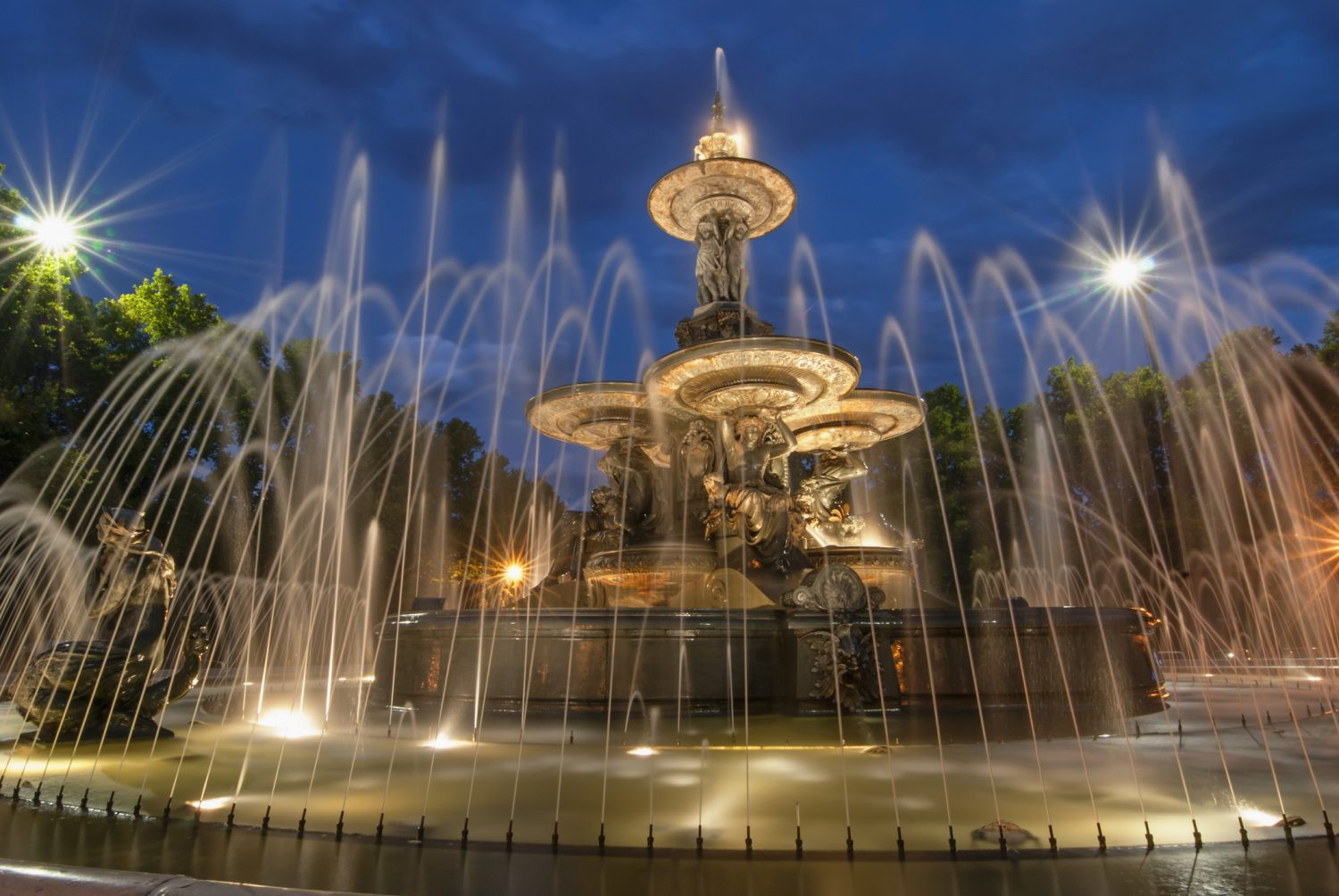Landscape Fountain Public
 As Longwood Gardens’ fountain returns following a $90m