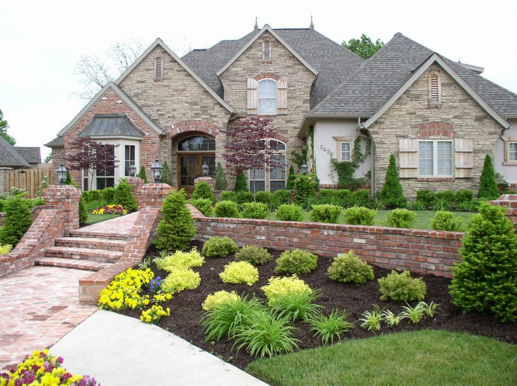 Landscape Ideas For Front Yard
 Front Yard Landscaping Ideas