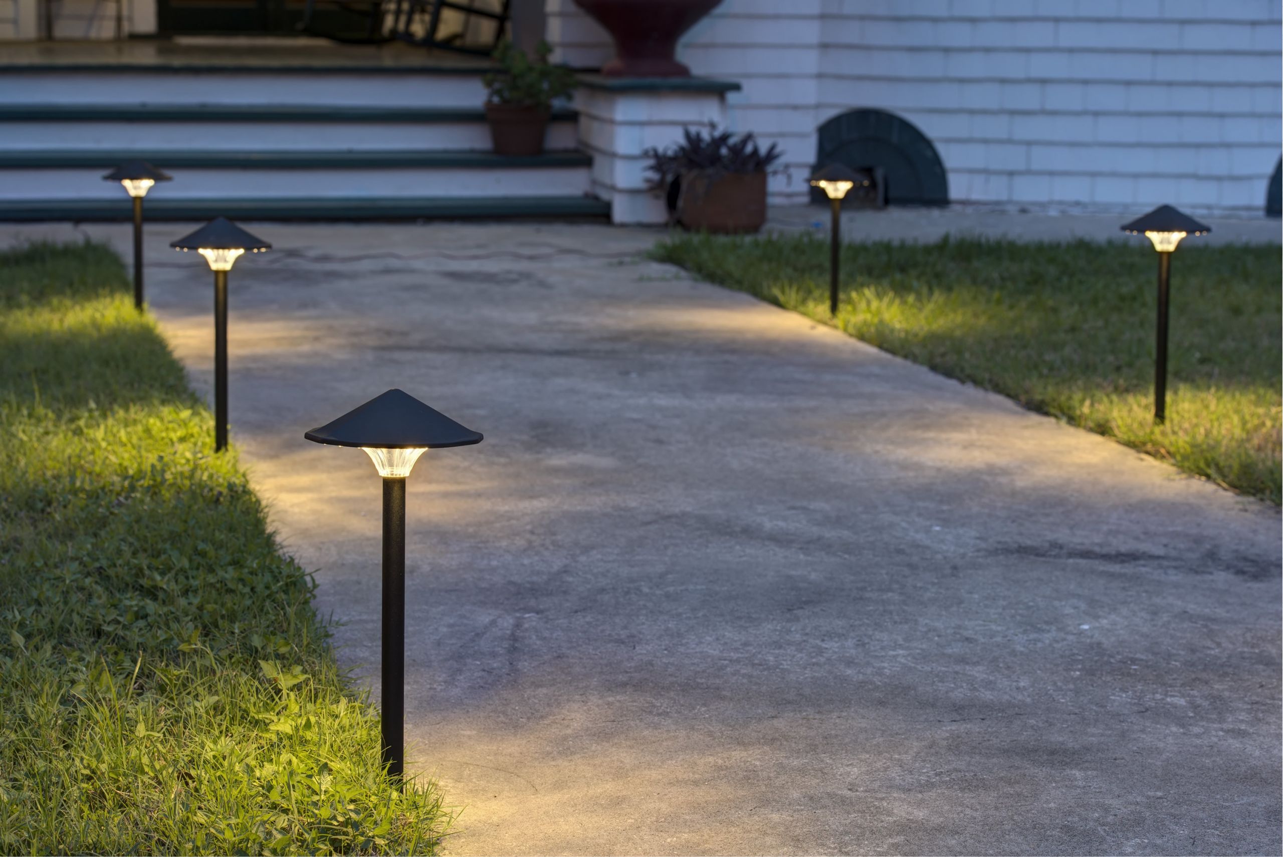Landscape Path Lighting
 Dekor™ Expands Led Landscape Light Portfolio with New