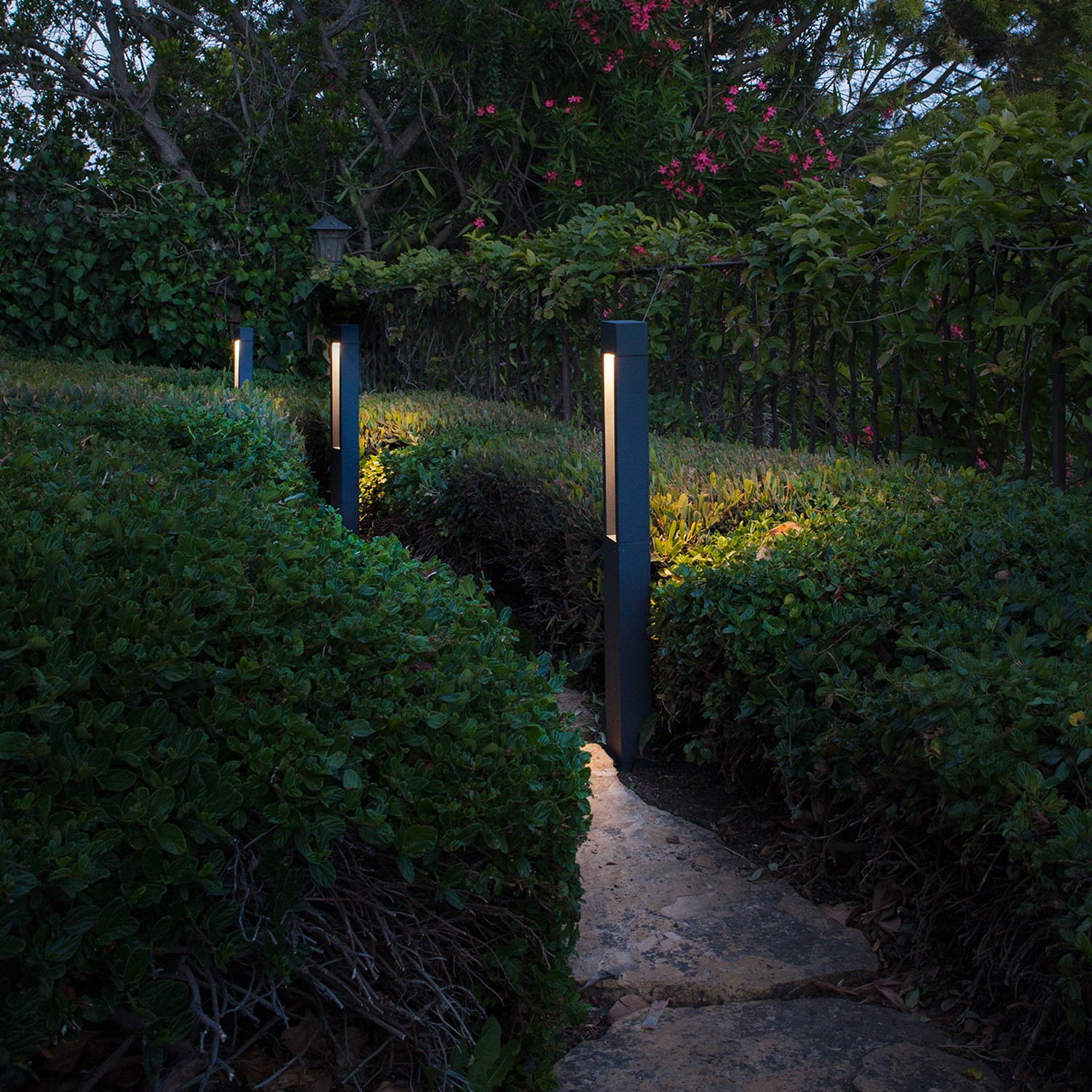 Landscape Path Lighting
 Night Time Curb Appeal Top 10 Products to Light Your Way