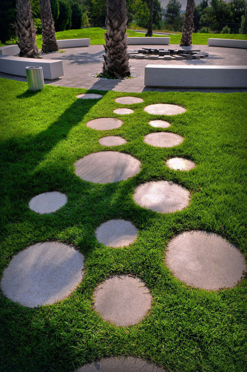 Landscape Patio Stone
 10 Landscaping Ideas For Using Stepping Stones In Your Garden