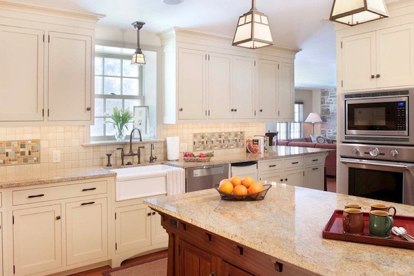 Light Kitchen Cabinet Ideas
 Under Cabinet Lighting Adds Style and Function to Your Kitchen