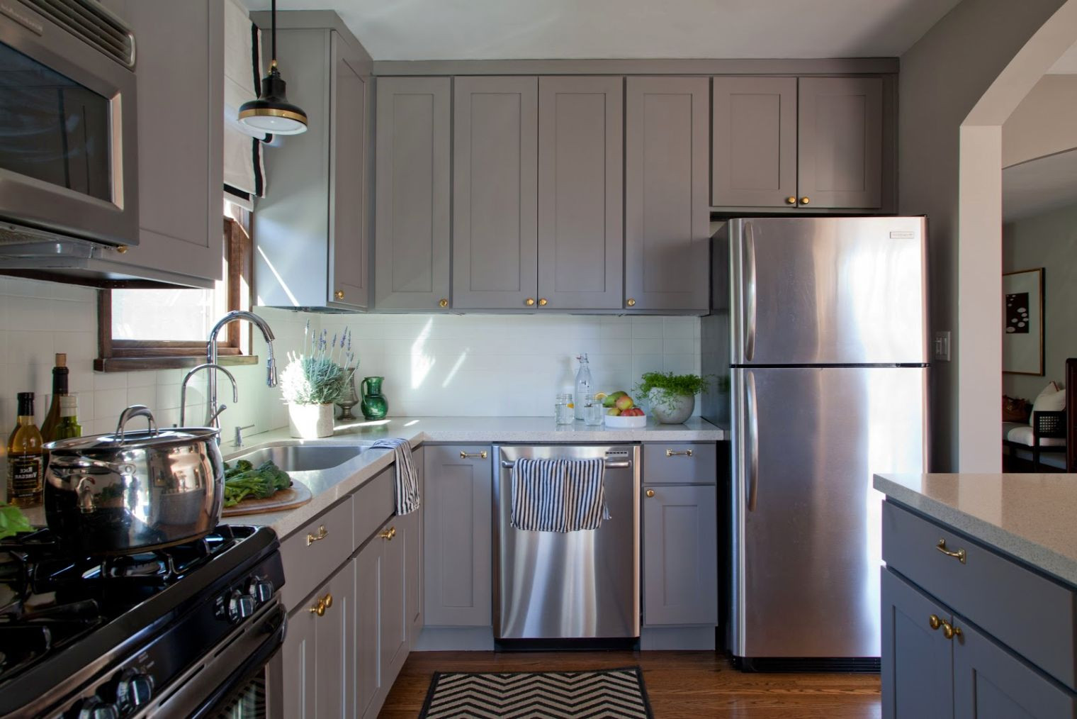 Light Kitchen Cabinet Ideas
 17 Superb Gray Kitchen Cabinet Designs