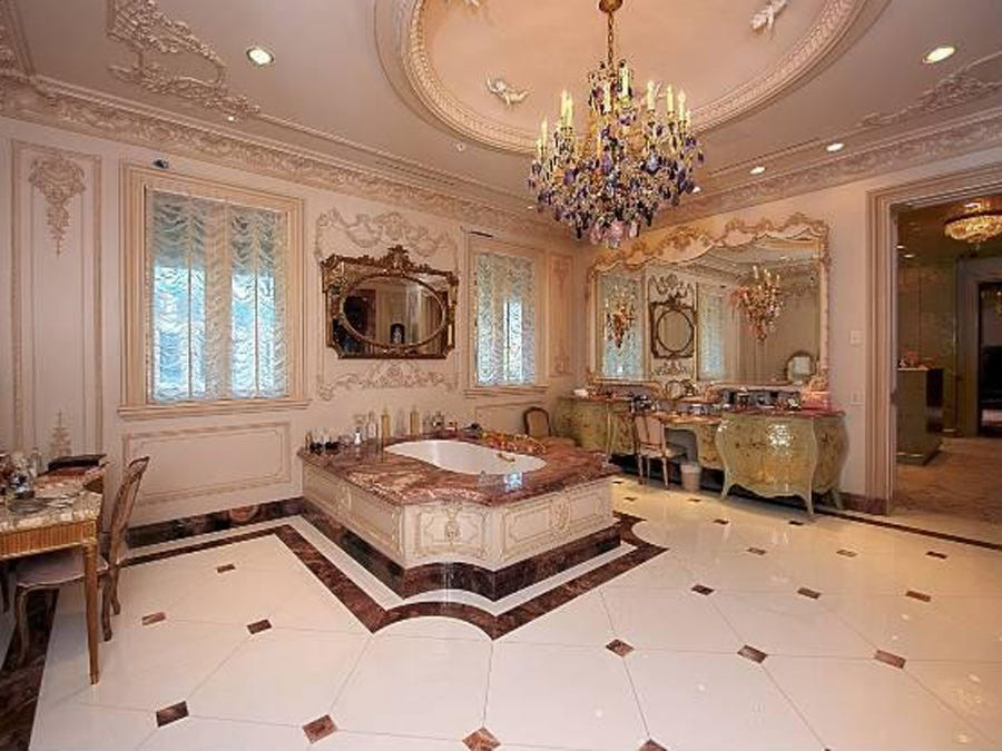 Mansion Master Bathroom
 HOUSE OF THE DAY This Gilded Mansion In Beverly Hills Has