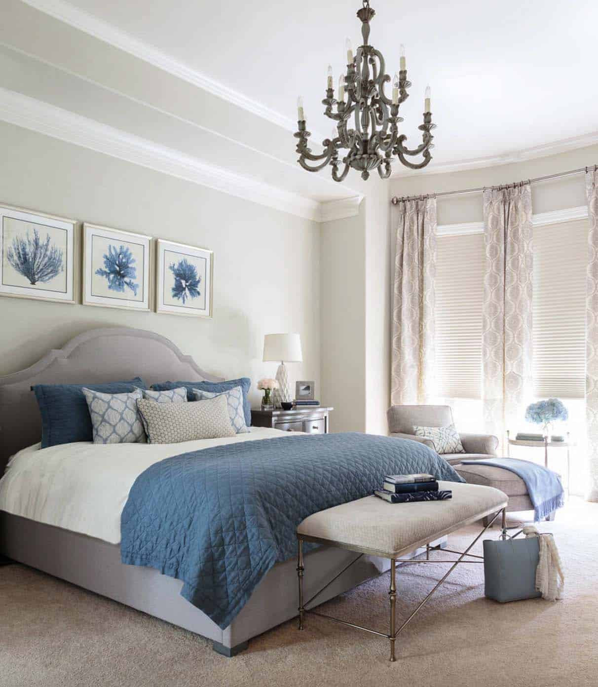 Master Bedroom Bedding
 20 Serene And Elegant Master Bedroom Decorating Ideas