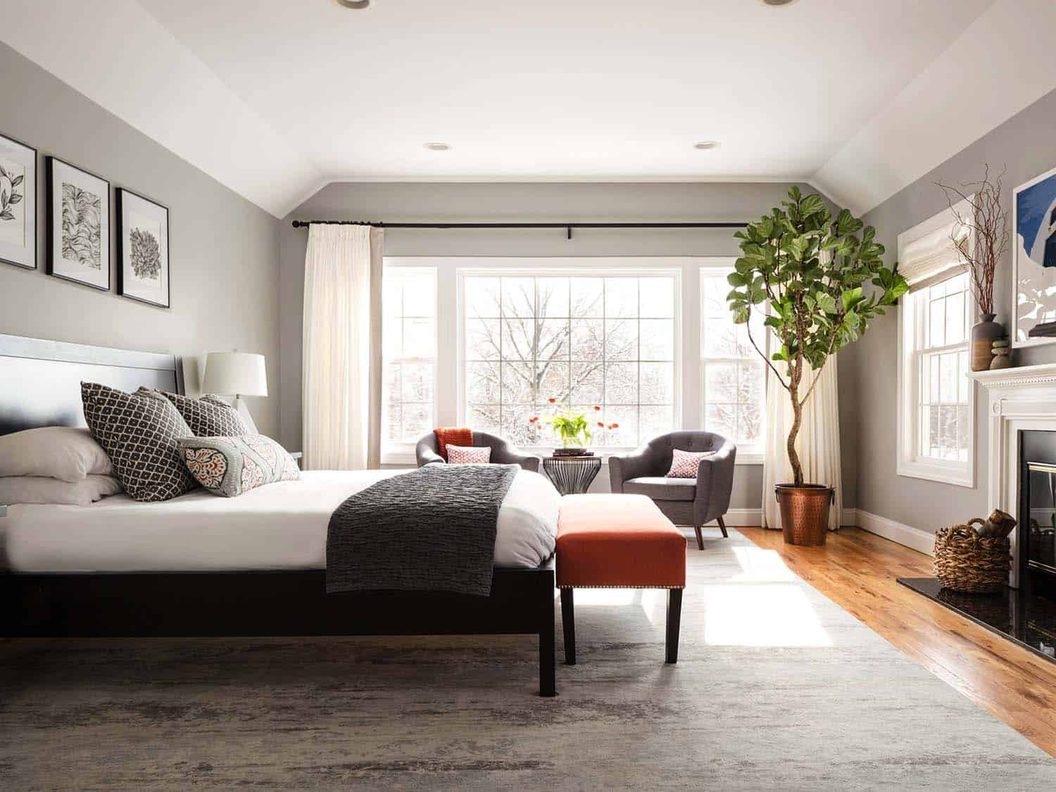 Master Bedroom Design
 20 Serene And Elegant Master Bedroom Decorating Ideas