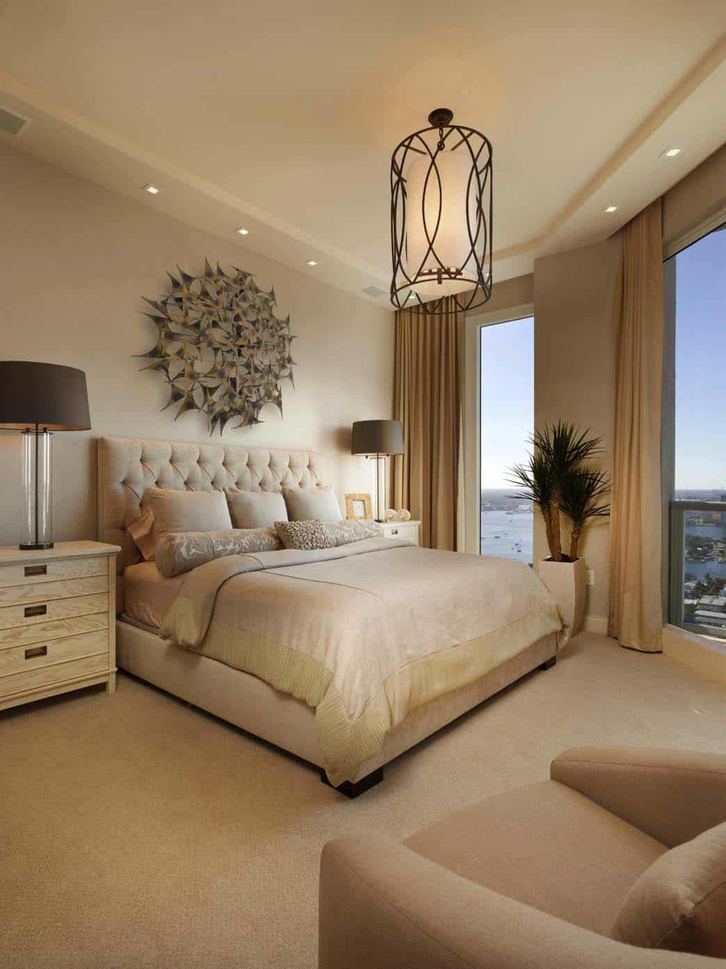 Master Bedroom Lighting
 20 Serene And Elegant Master Bedroom Decorating Ideas