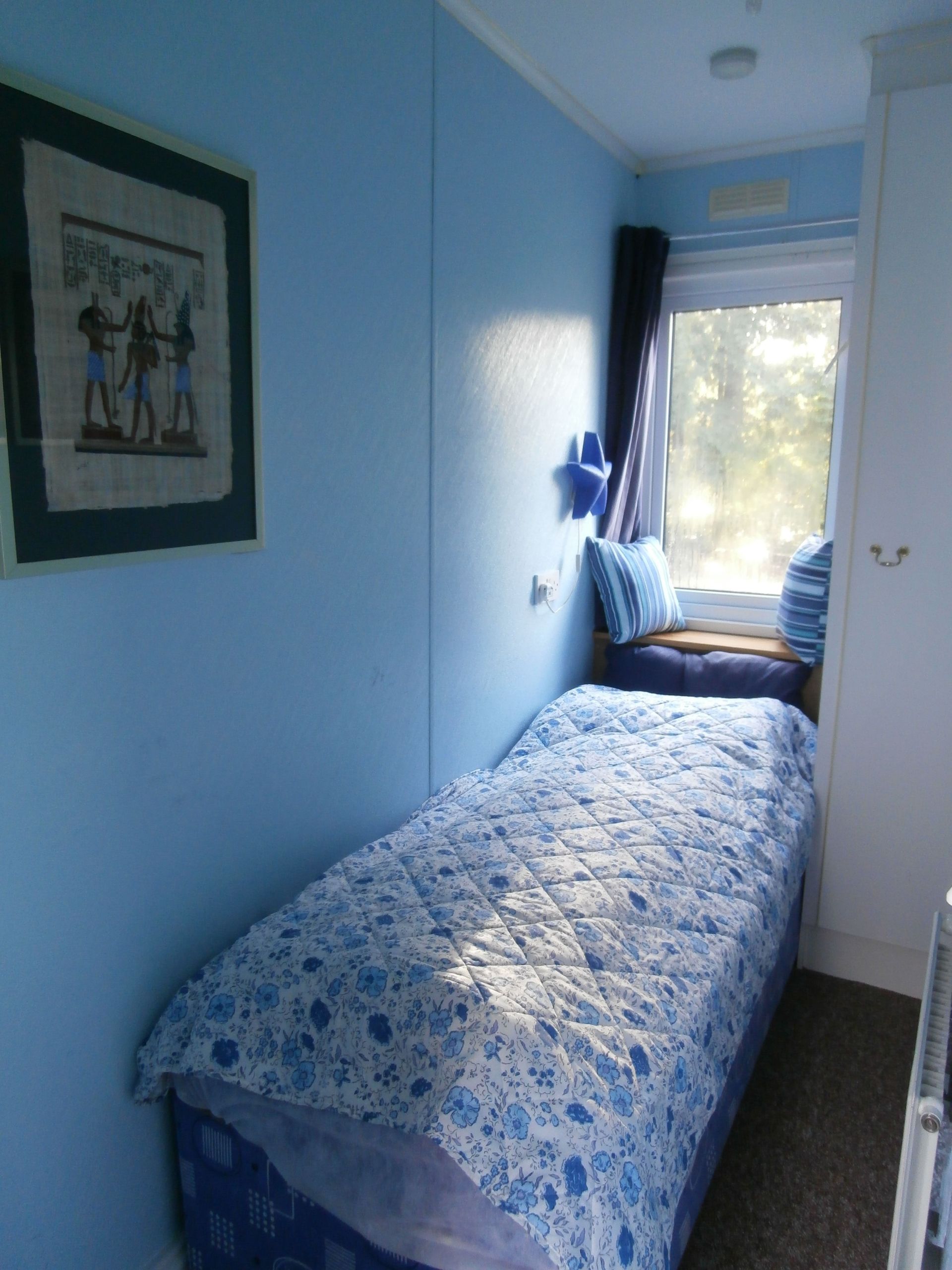 Mens Small Bedroom Ideas
 Single Beds for Small Men Bedroom Ideas
