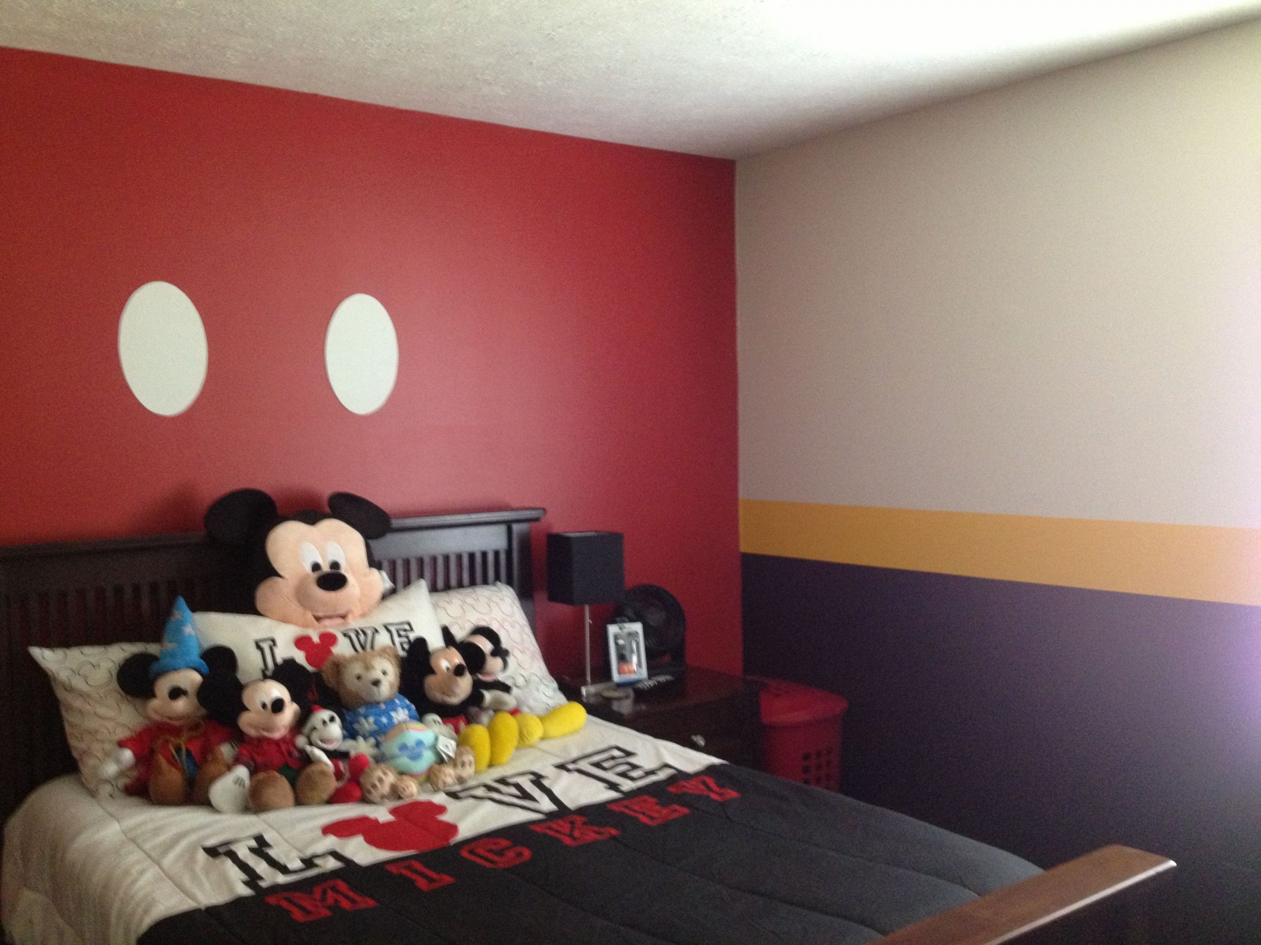 Mickey Mouse Decor For Bedroom
 Mickey Mouse Bedroom