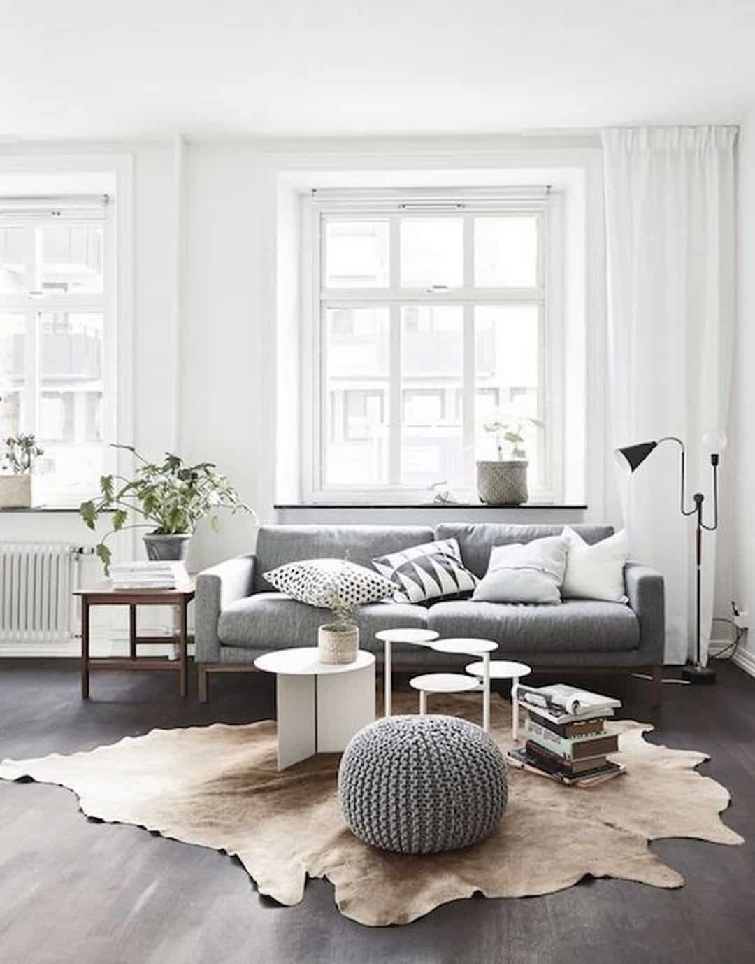 Minimalist Decor Living Room
 9 Minimalist Living Room Decoration Tips – Futurist