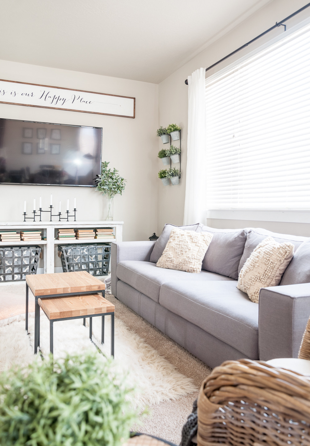 Minimalist Decor Living Room
 Living Room Layout And Decor Minimalist Rustic Cozy