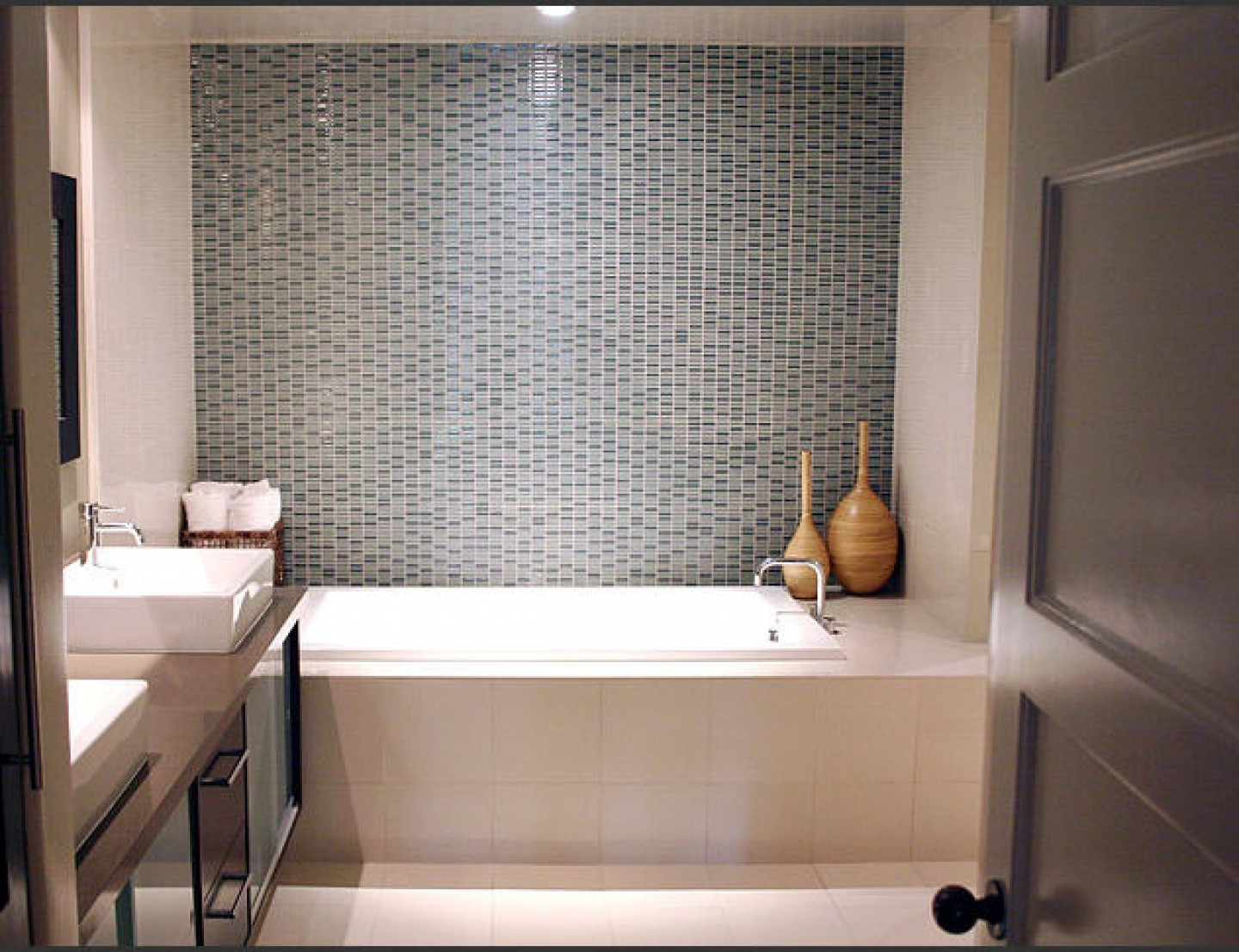 Modern Bathroom Tile Designs
 30 magnificent ideas and pictures of 1950s bathroom tiles