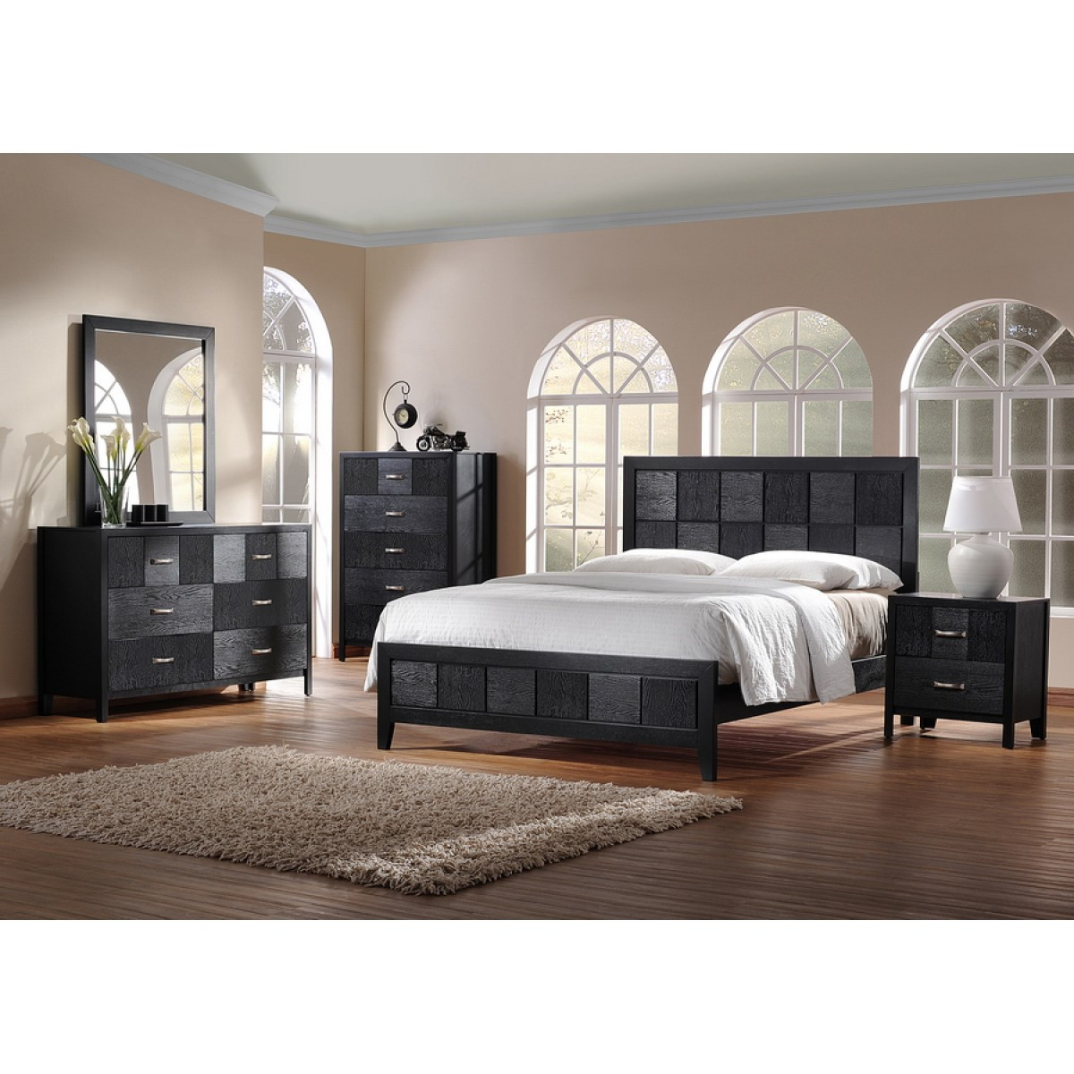 Modern Black Bedroom Set
 Montserrat Black Wood 5 Piece King Size Modern Bedroom Set