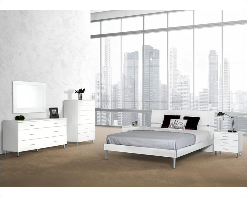 Modern White Bedroom Set
 White Finish Bedroom Set in Contemporary Style 44B123SET