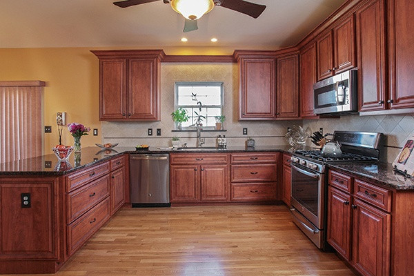 Most Popular Kitchen Cabinets
 Our 5 Most Popular Kitchen Cabinet Colors