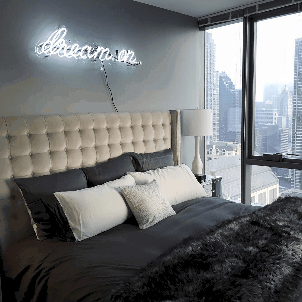 Neon Bedroom Lights
 Trendy ways to decorate with neon signs