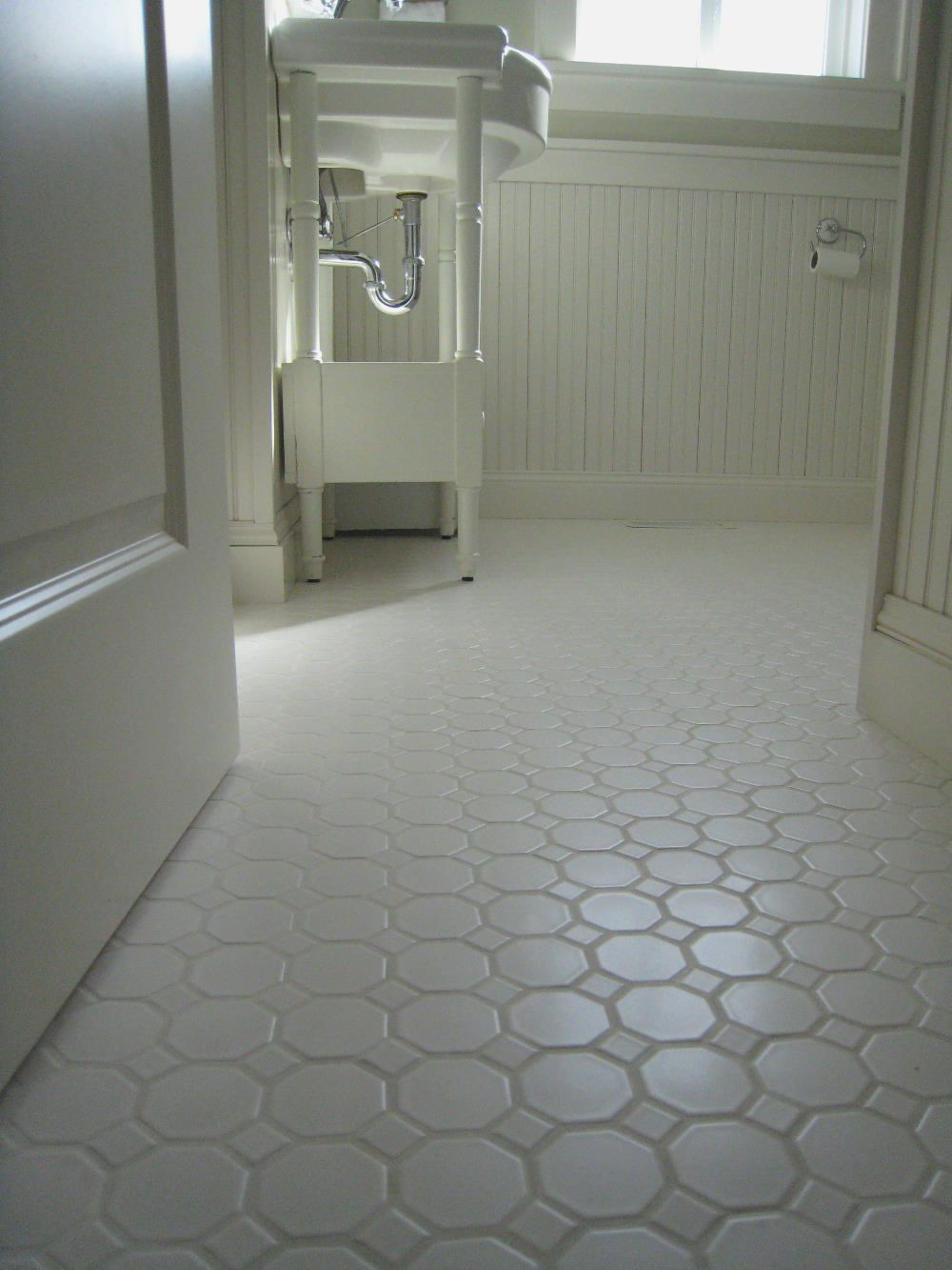 Non Slip Bathroom Tiles
 Non Slip Bathroom Floor Tiles more picture Non Slip