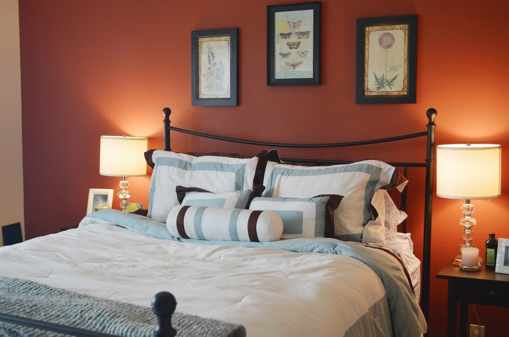 Orange Bedroom Wall
 25 Sleek Orange Accents Bedroom Ideas
