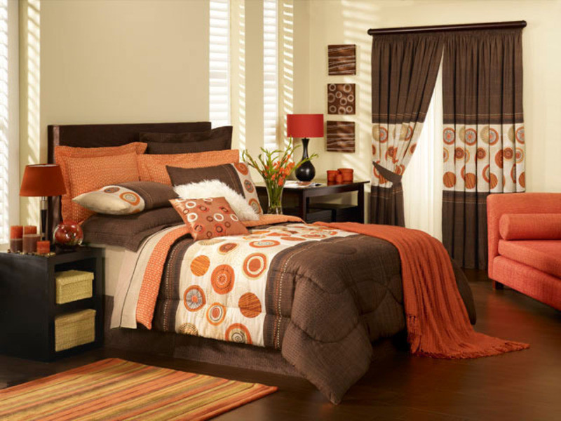Orange Bedroom Wall
 Fabulous Orange Bedroom Decorating Ideas and Designs