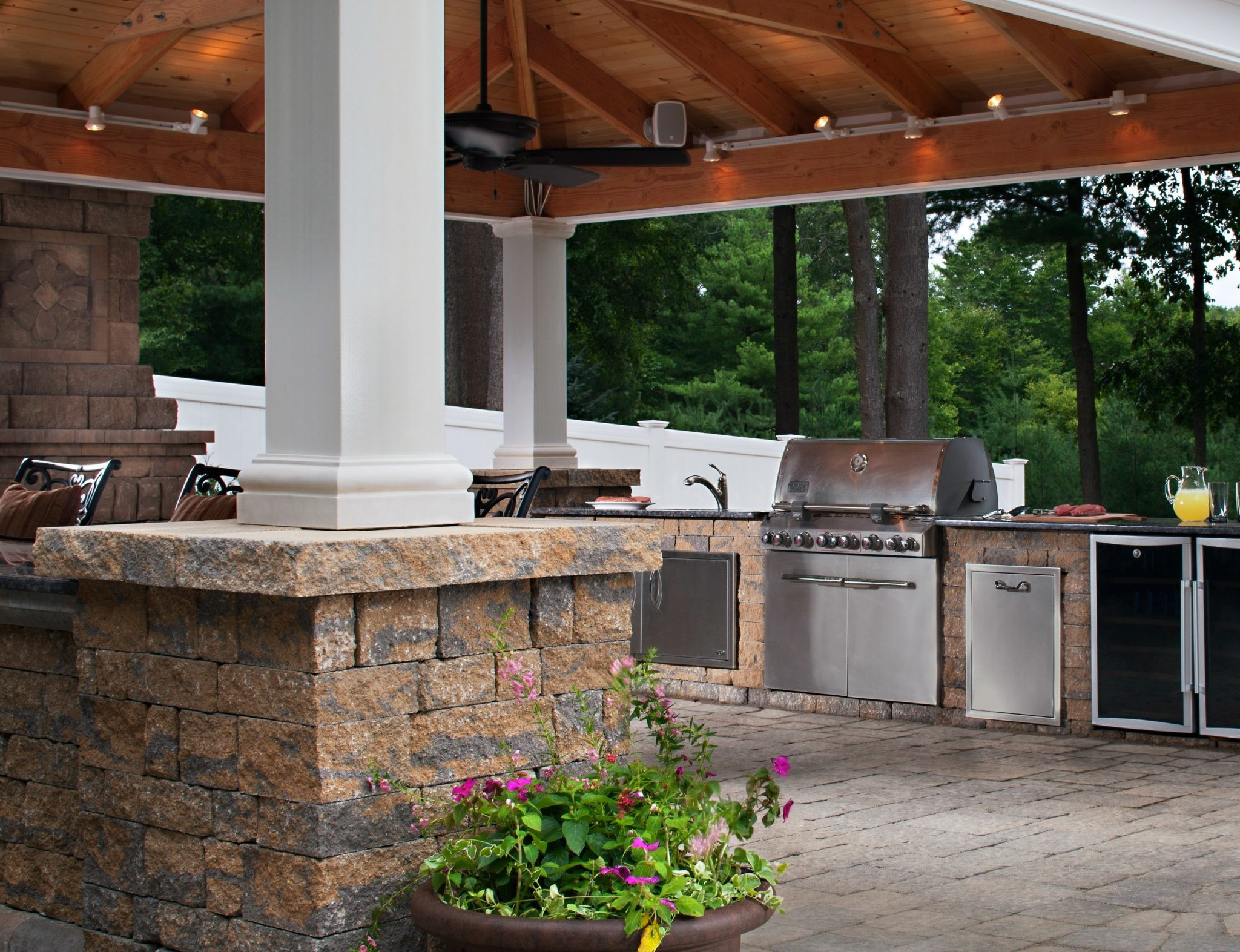 Outdoor Kitchen and Patio Elegant Outdoor Kitchen Trends 9 Hot Ideas for Your Backyard