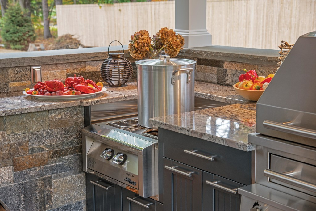 Outdoor Kitchen Refrigerator
 Best Outdoor Kitchen Appliances You Need