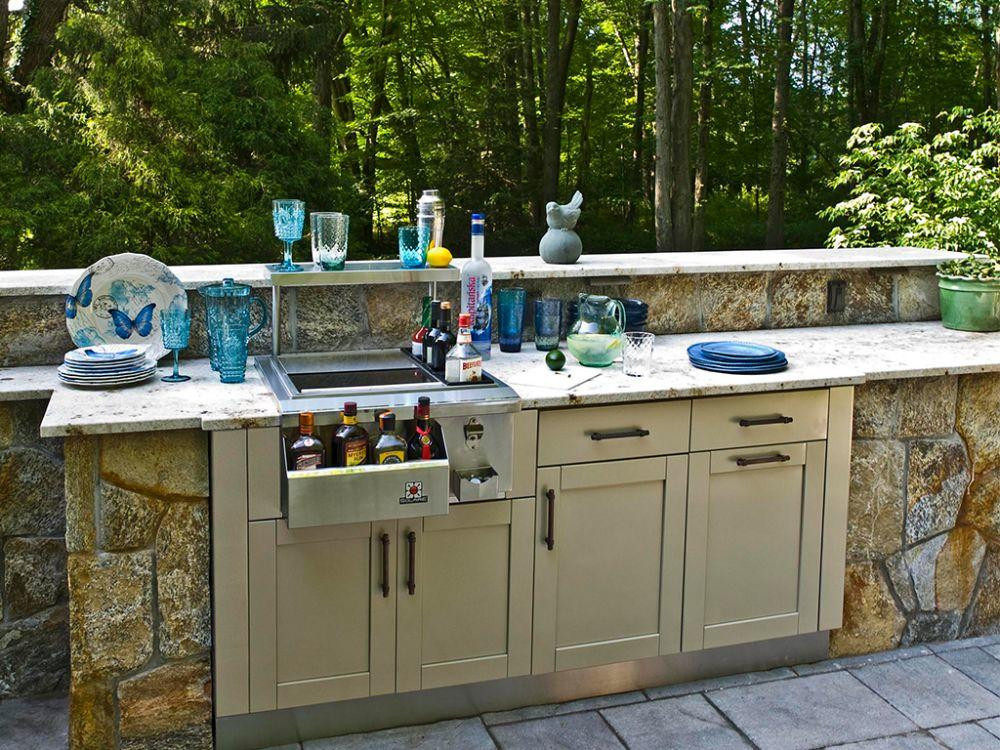 Outdoor Kitchen Storage
 Tips for Building an Outdoor Kitchen in Tallahassee