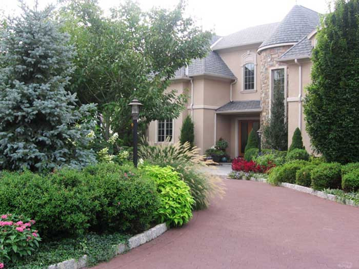 Outdoor Landscape Driveway
 Useful Tips For Amazing Driveway Landscaping