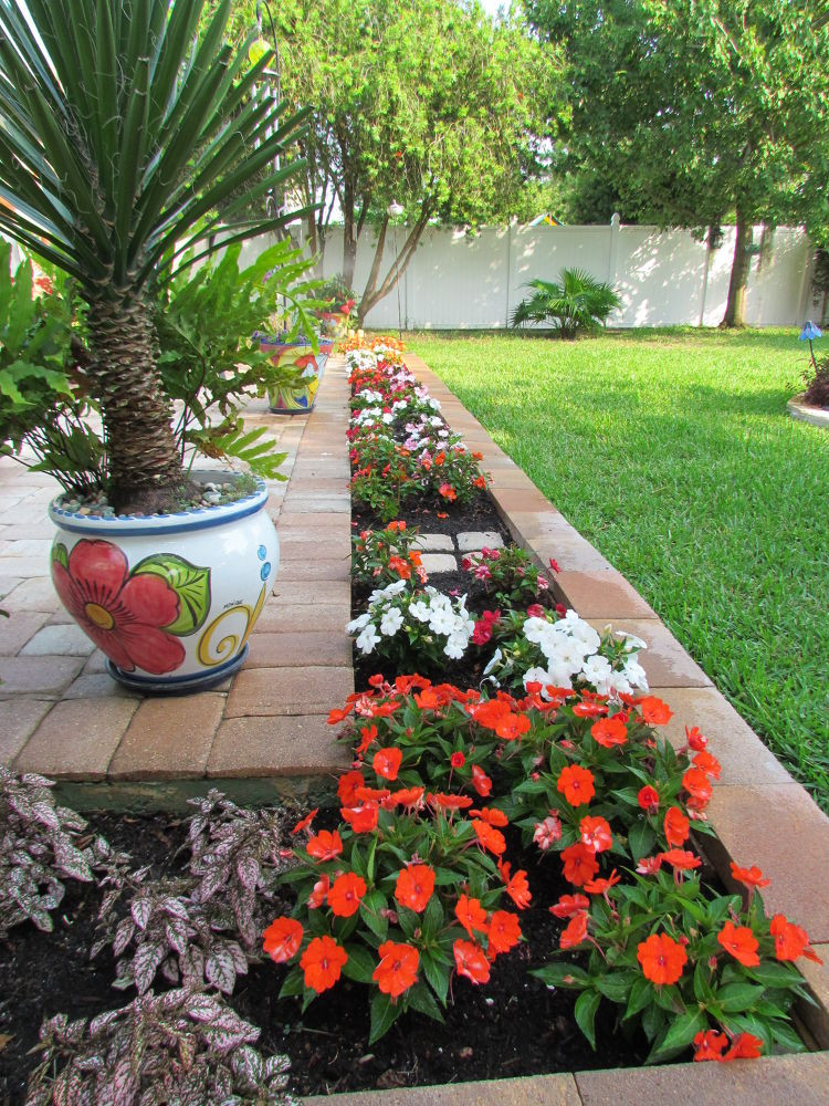 20 Finest Patio Border Landscaping - Home, Decoration, Style and Art Ideas
