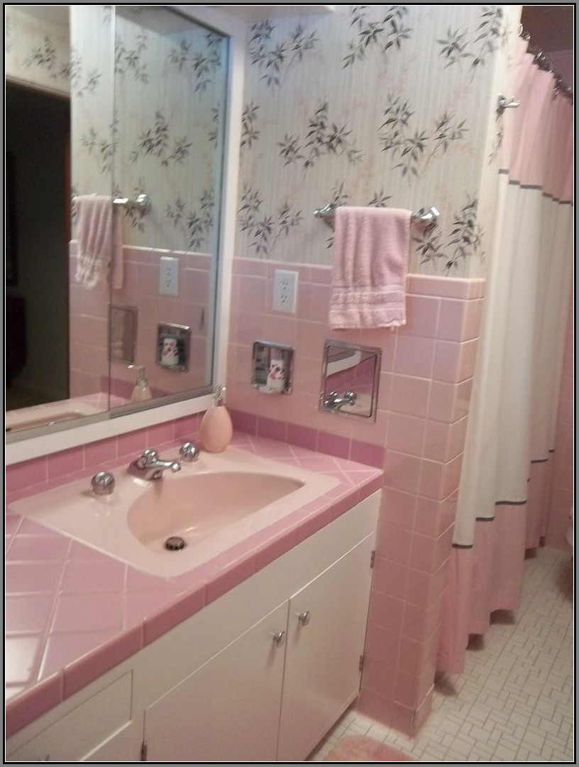 Pink Tile Bathroom Decorating Ideas
 40 vintage pink bathroom tile ideas and pictures