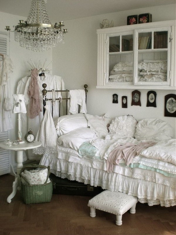 Pinterest Shabby Chic Bedrooms
 33 Cute And Simple Shabby Chic Bedroom Decorating Ideas