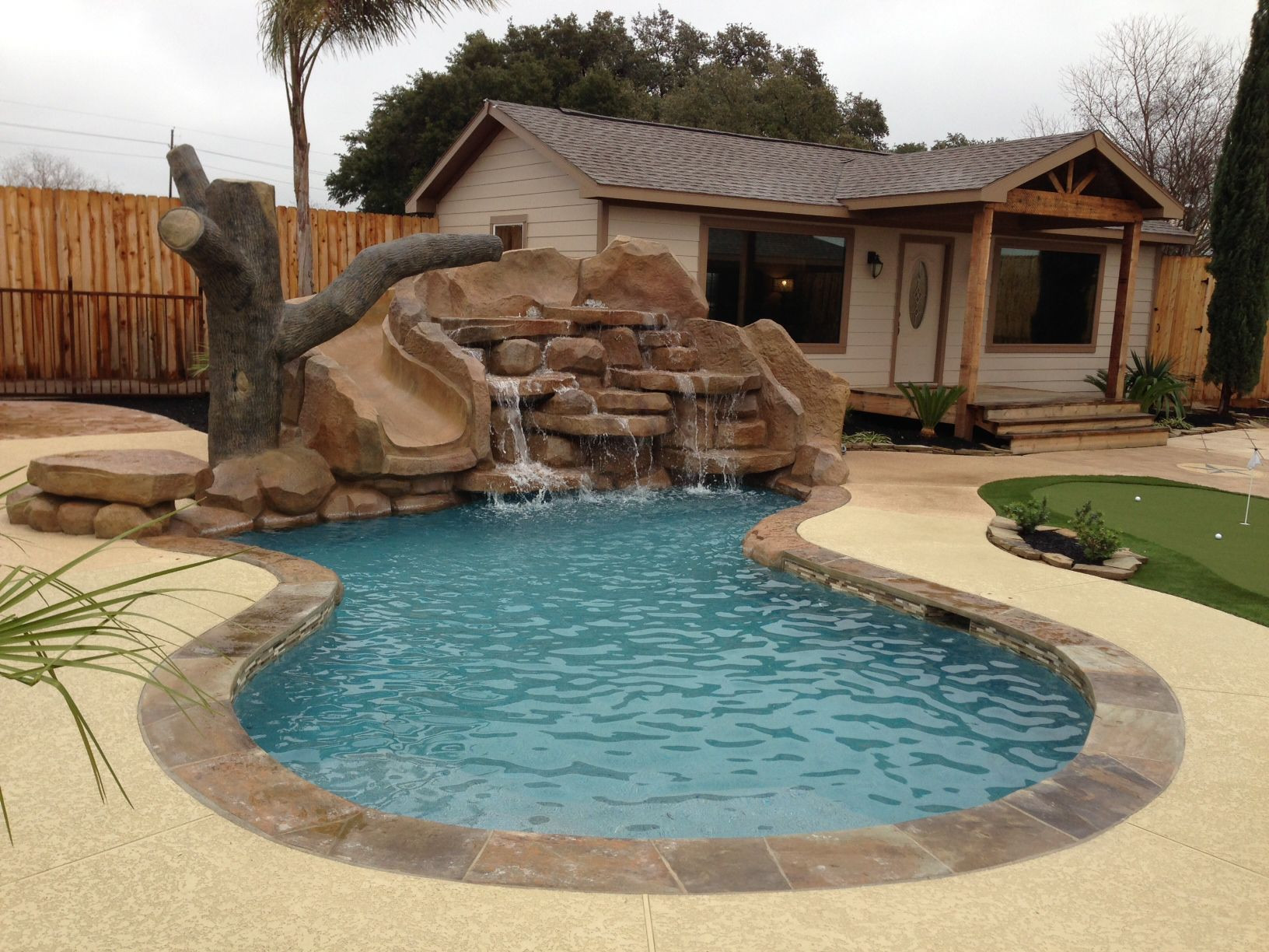 Pool Backyard Ideas
 Small Swimming Pools You May Have in a Narrowed Residence