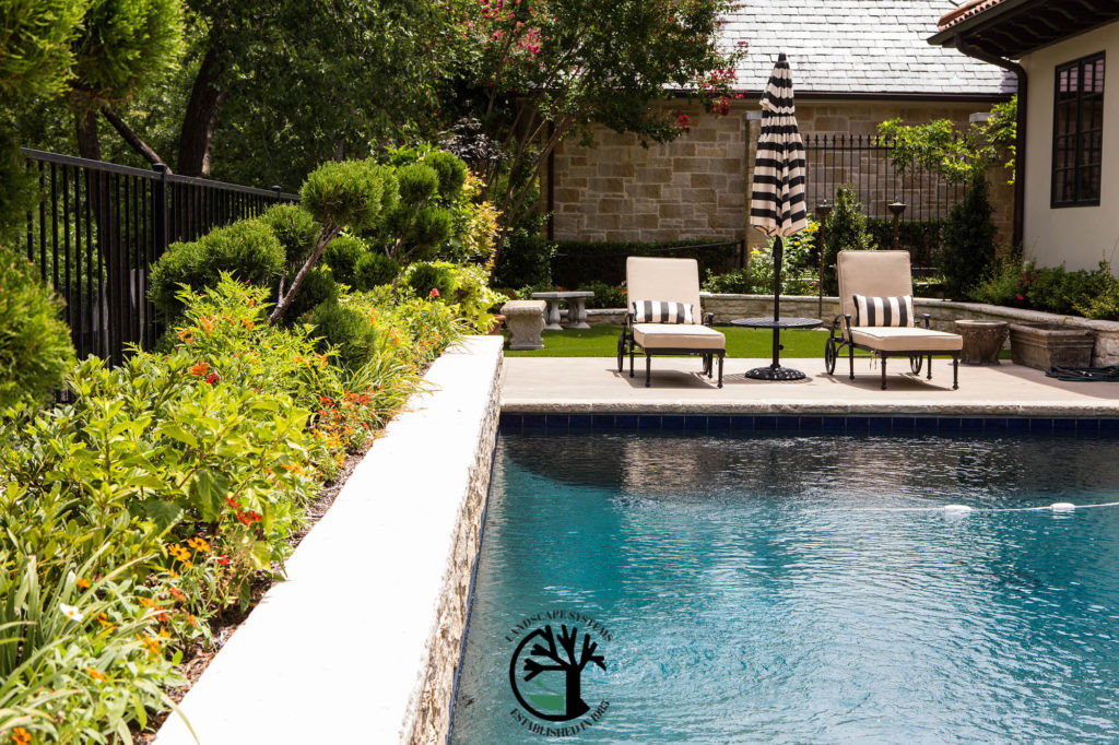 Pool Landscape Designs
 Making your Backyard an Oasis [Pool Landscaping Design