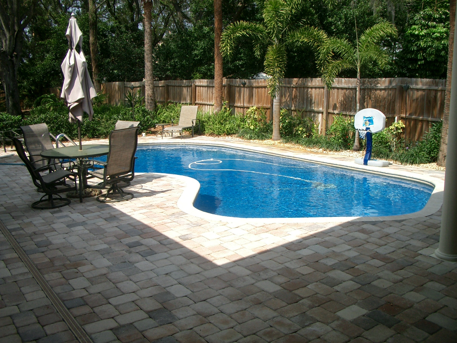 Pool Landscapes Designs
 Backyard Landscaping Ideas Swimming Pool Design