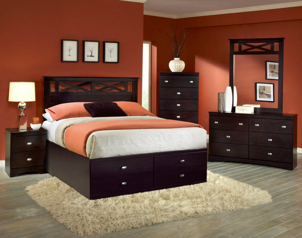 Queen Bedroom Sets With Storage
 Tyler 5 pc Set with Queen Storage Bed