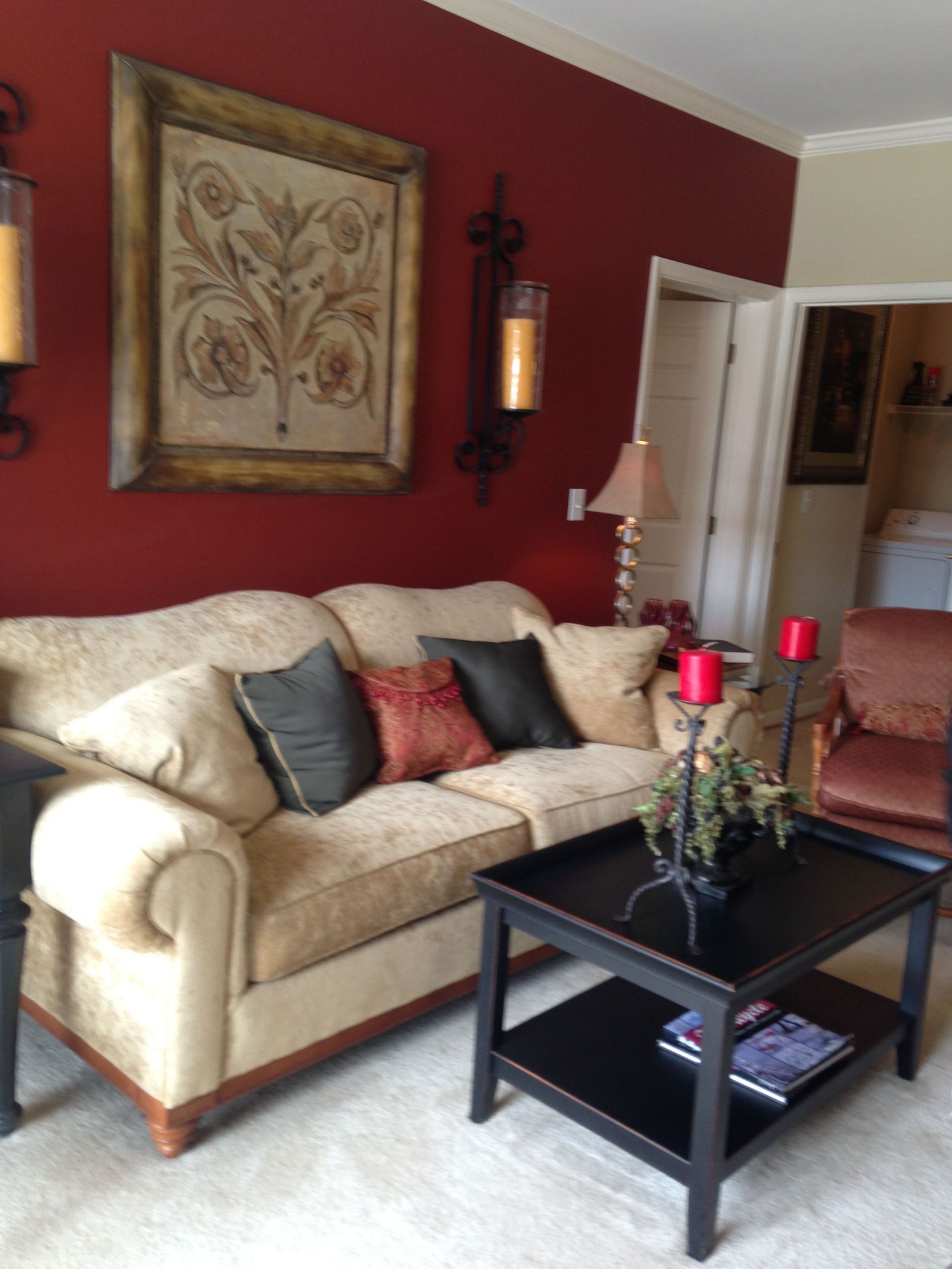 Red Accent Wall Living Room
 Deep red accent wall and then doing a beige color gold