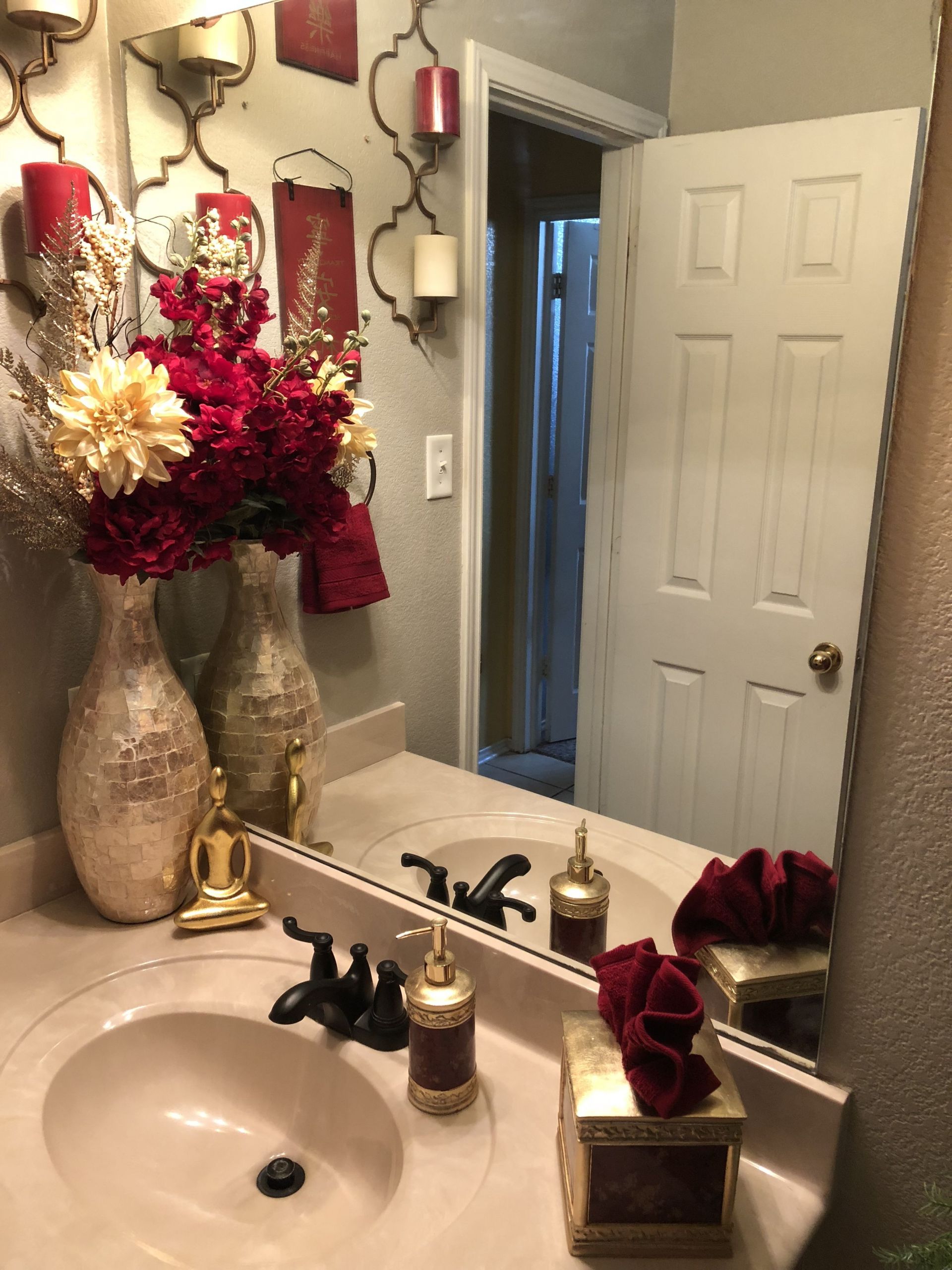 Red Bathroom Decor
 Pin by Mekco ishae on Apartments decorating