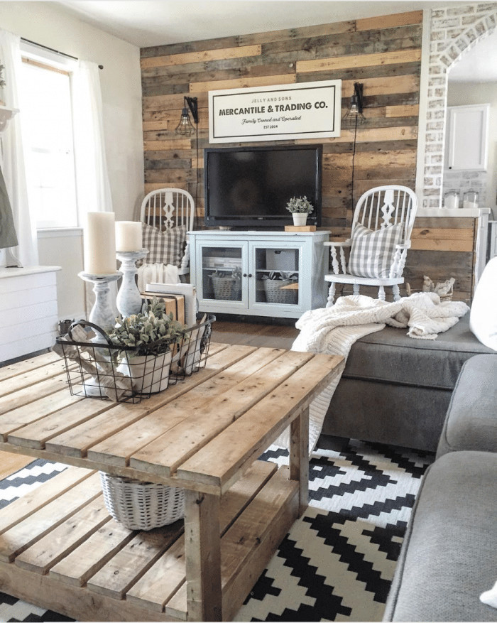 Rustic Farmhouse Living Room
 Farmhouse Decor in 10 Stunningly Gorgeous Living Rooms