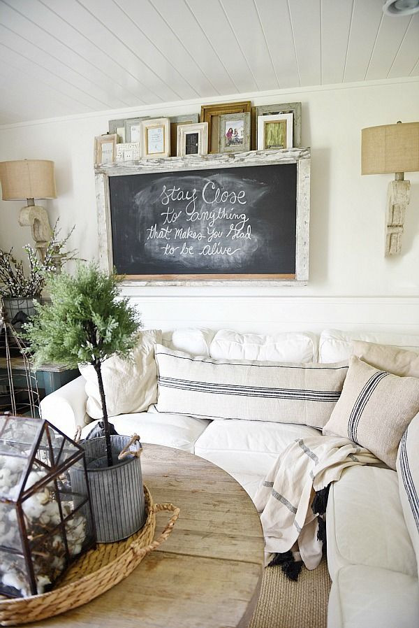 Rustic Living Room Wall Art
 27 Rustic Farmhouse Living Room Decor Ideas for Your Home