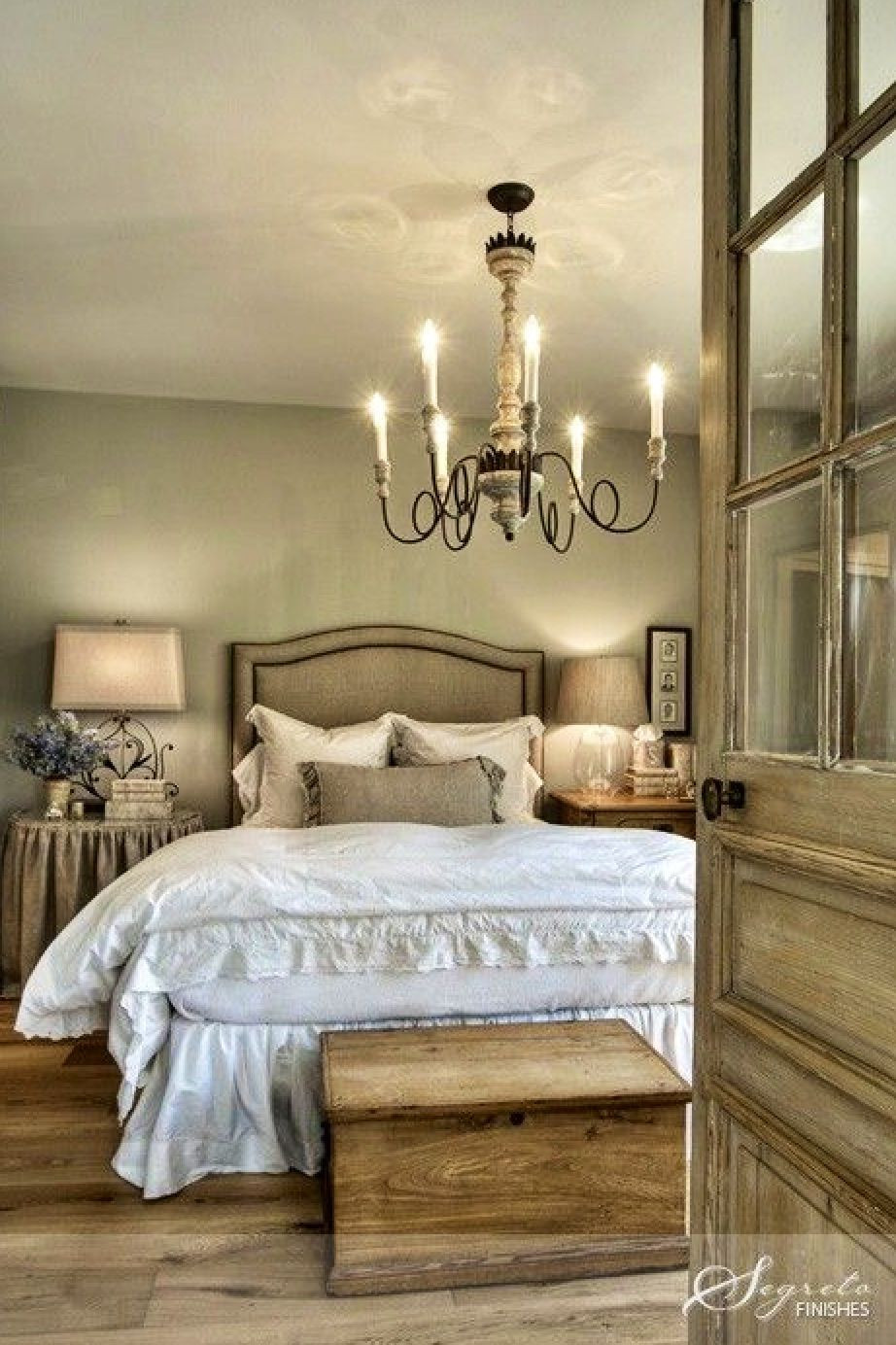 Rustic Romantic Bedroom
 LOVE this rustic AND romantic bedroom bedrooms