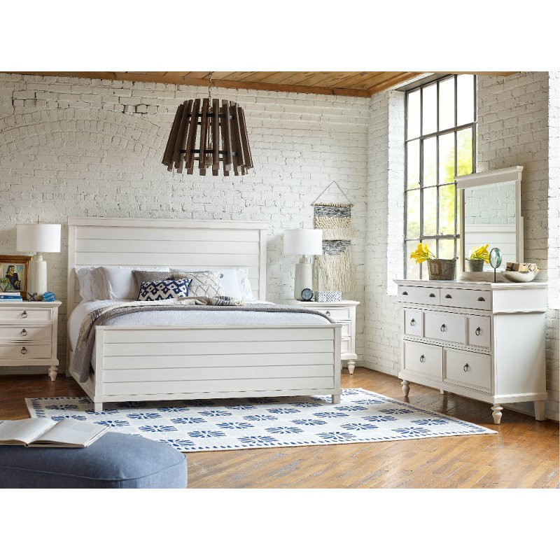 Rustic White Bedroom Furniture
 Rustic Casual White 6 Piece King Bedroom Set Ashgrove