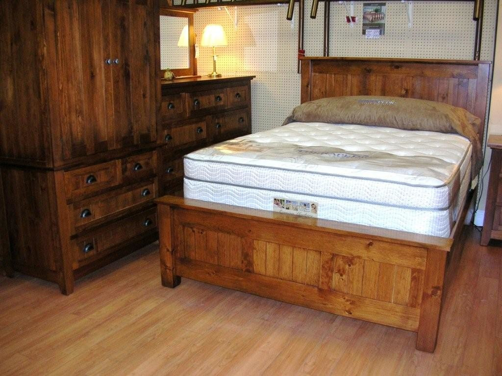 Rustic Wood Bedroom Sets
 Inspiring Rustic Bedroom Decor Ideas – HomesFeed